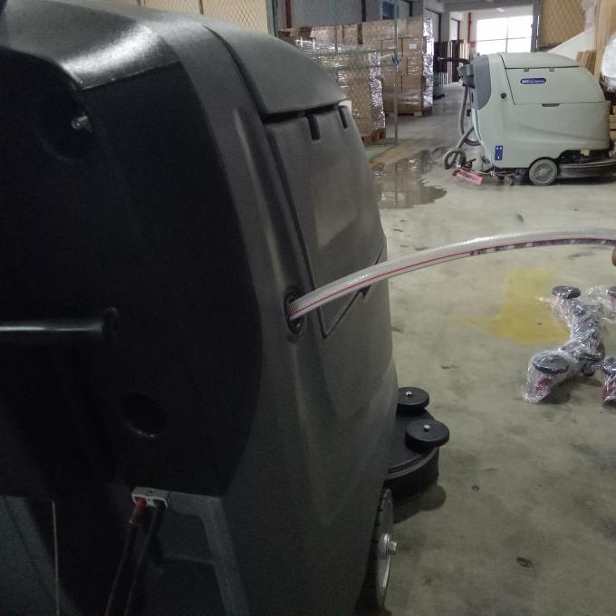 再充電可能な商業床のクリーニング機械、再生利用できるタイル張りの床の洗剤機械 0