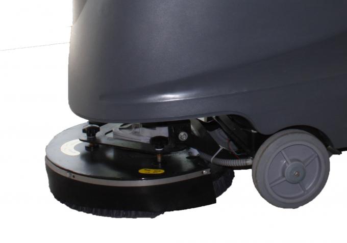 鉄のハンドル押しの商業セラミック タイルの床のクリーニング機械ブラシによって助けられる運転 0
