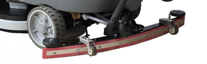 効率の電池式の乗馬の床のスクラバー機械省エネ24V 0