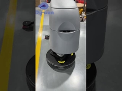 あなたを助けることができる Dycon 床洗浄機は常にあります
